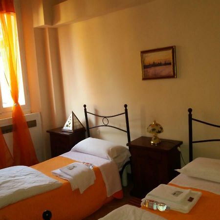 Bed and Breakfast Da Selly à Mantoue Extérieur photo