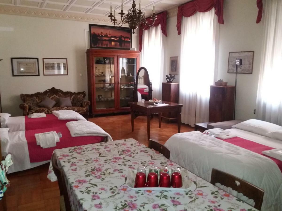 Bed and Breakfast Da Selly à Mantoue Extérieur photo
